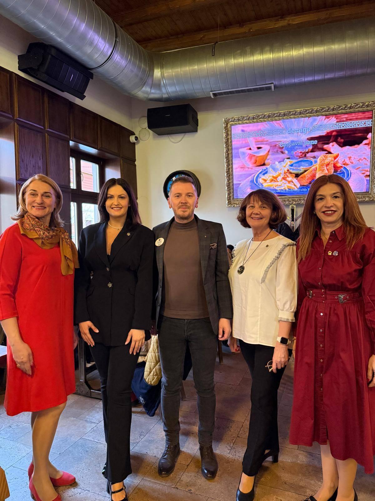 8 martie – Ziua Internațională a Femeii Rotary Art Nouveau Oradea