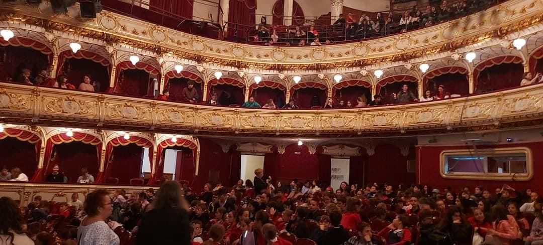 le monde du théâtre d'Oradea